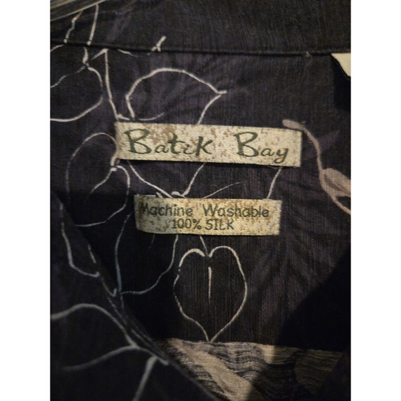 Batik Bay Hawaiian Silk Shirt, Men's Medium Floral Button Up, Tropical Vacation - Picture 3 of 8